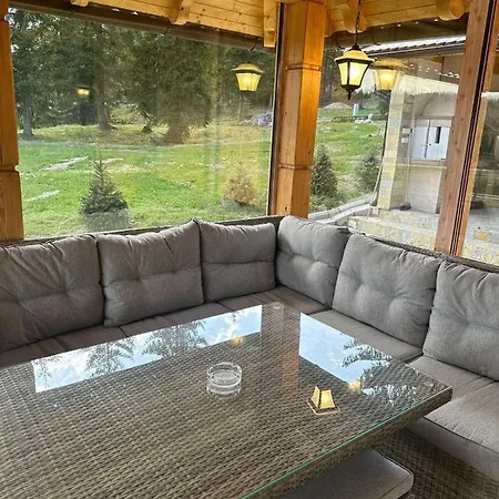 Willa Luxury Horse River *