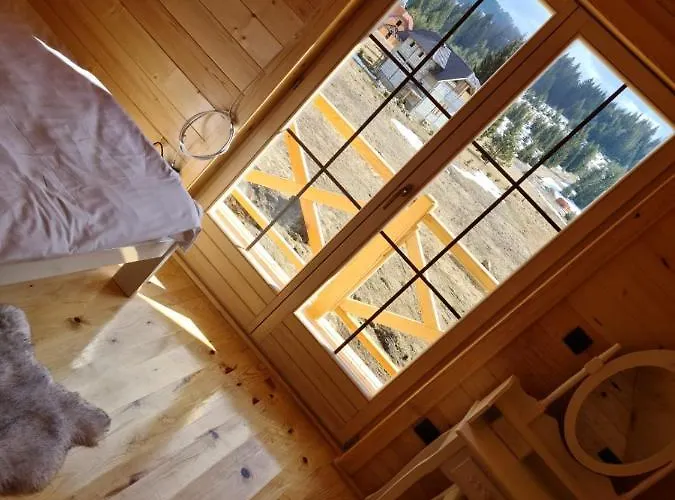 Luxury Horse River *